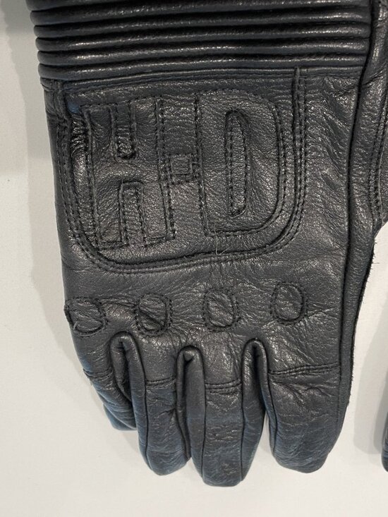 Harley Davidson Black Leather Gloves With Wrist Strap - Retail $125 - Picture 3 of 4